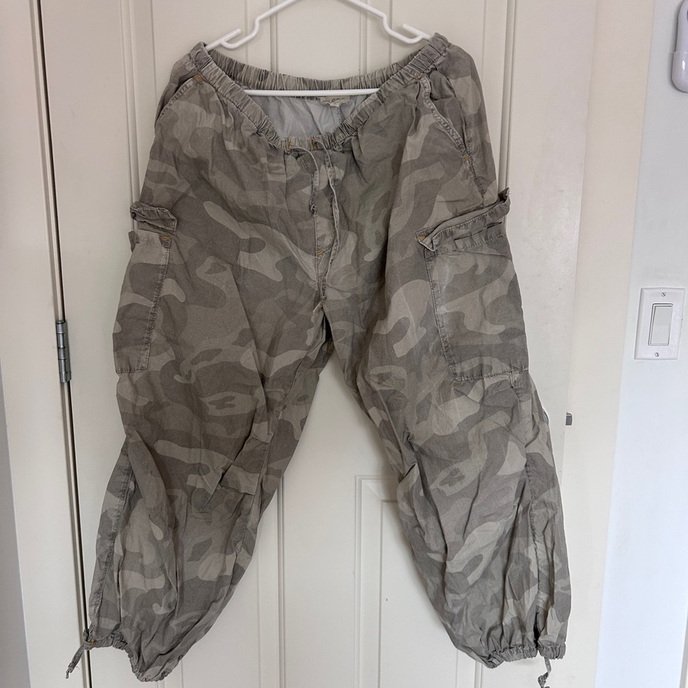 Anthropologie Light Tan Camo Cargo Joggers - Picture 7 of 8